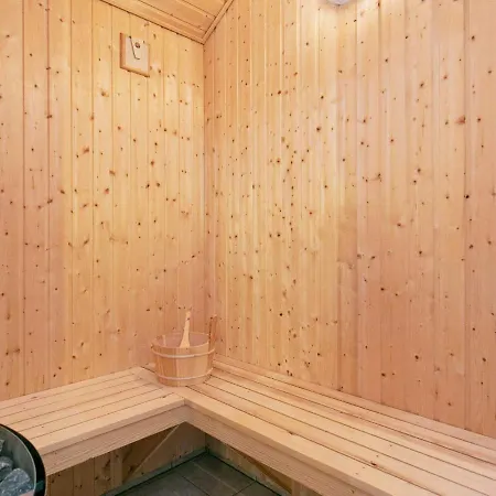 12 Person In Holiday home *