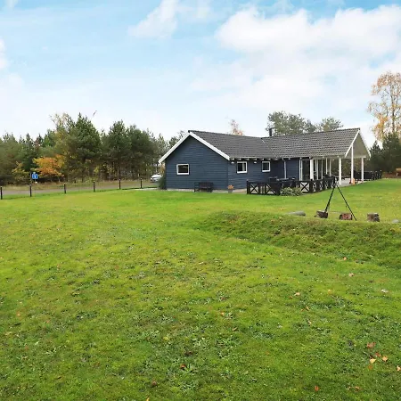 12 Person In Holiday home